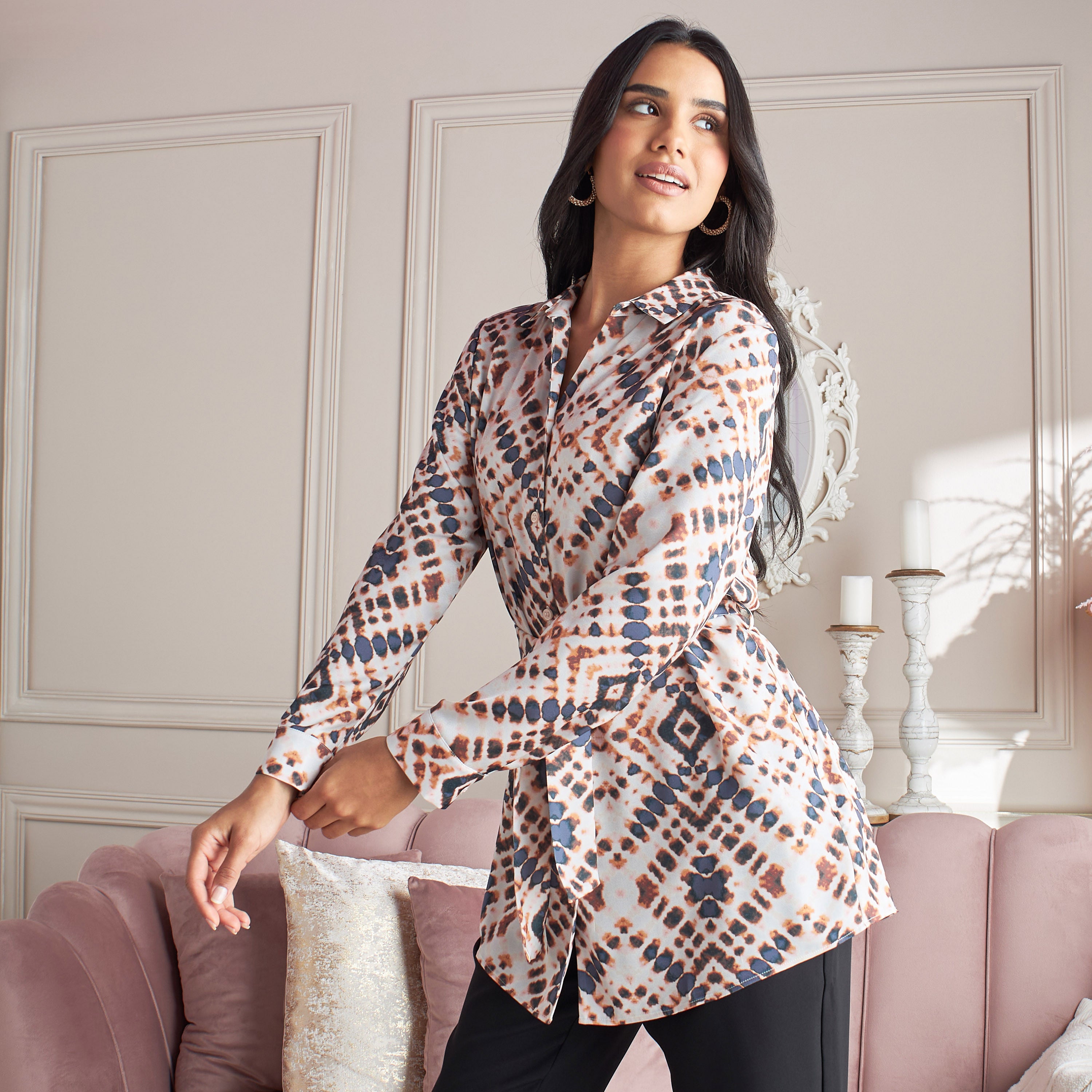 Max printed satin tunic close-up of collar and ikat print on model
